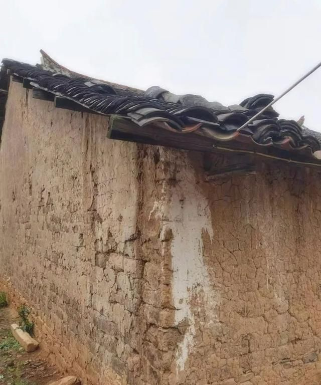 70年代,我家的土砖房