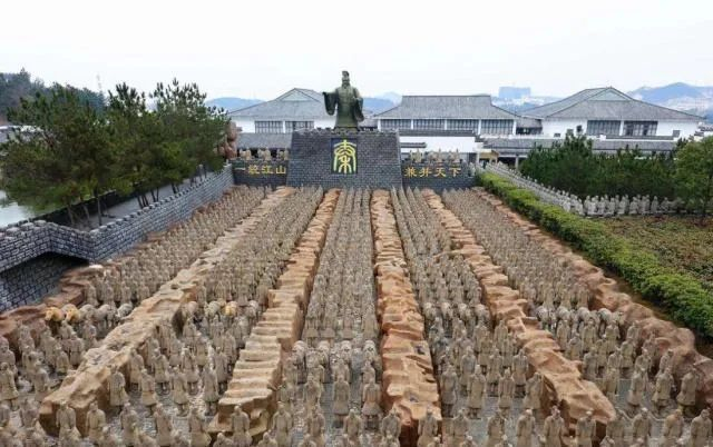 ▲ 山寨“兵马俑”