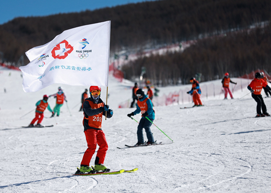 &nbsp;&nbsp;&nbsp;&nbsp;孙旭在进行滑雪训练。&nbsp;孙旭供图
