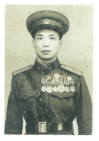 张益仁在部队时的戎装照。（受访者供图）