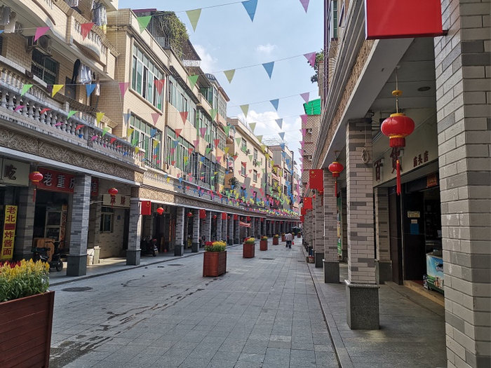 更新改造后的风度街 图片来源：穗东街道办事处