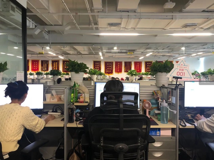 ▲我被派往其中一个客服身边跟台