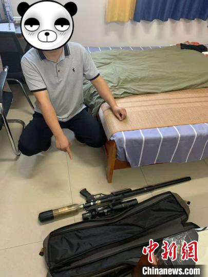 常州警方赴7省份将涉嫌非法贩卖、购买枪支的犯罪嫌疑人一一抓获。　莫国强　摄