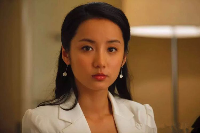 因天外飞仙走红的吕一，虽然不温不火，但却活成很多人羡慕的样子