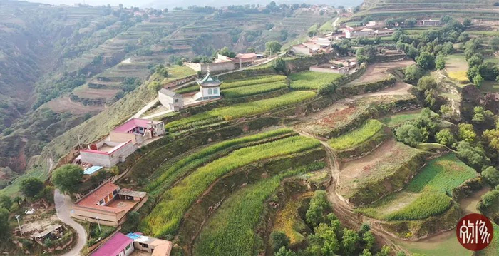 东乡族自治县全貌。中国网 李康 摄