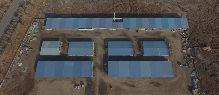 　　图：澳大利亚战略政策研究所“报告”中所称的“拘留中心”（坐标：39.8252N，78.5501E），实际上是新疆喀什地区巴楚县物流园