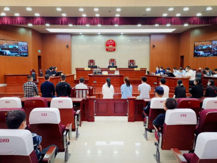 庭审现场（图片来源：@浙江公安）