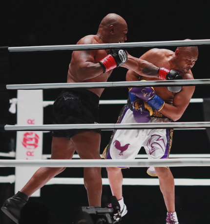 泰森雄风不减当年