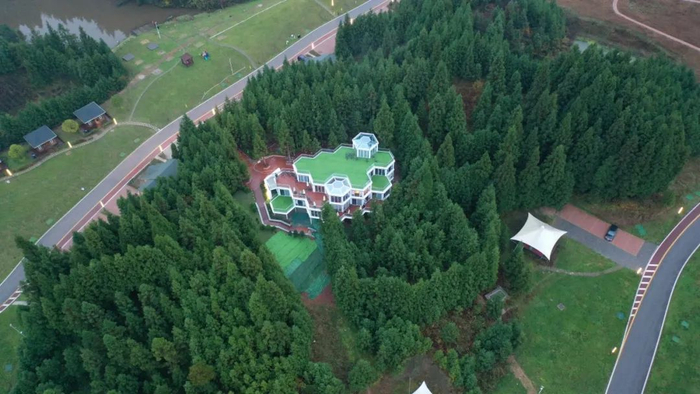 G50沪渝高速冷水服务区冷水·风谷森林书屋  重庆高速集团供图