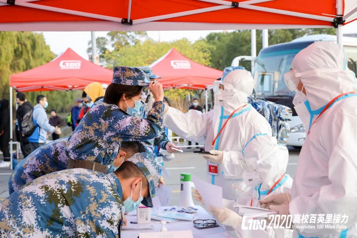 　　科学防疫，严阵以待。