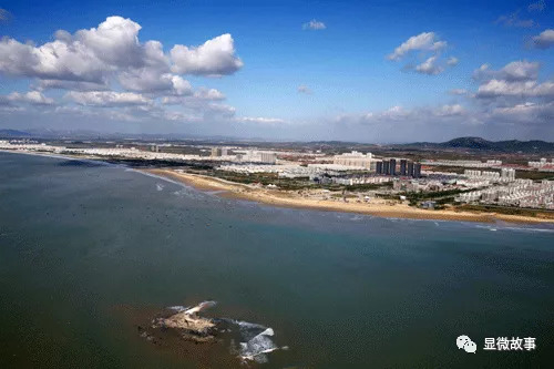 图：银滩海景