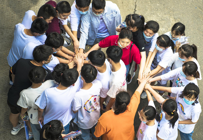 2020年07月07日，吉林，参加高考的学子。人民视觉 资料图