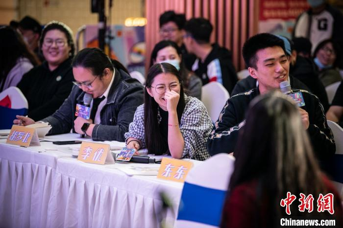 图为全民脱口秀竞演现场。天津北方演艺集团供图