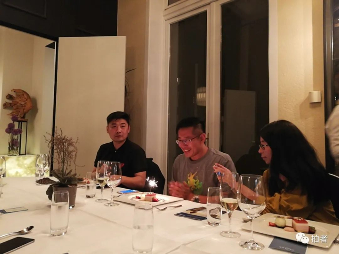 ▲2017年8月31日，瑞士琉森，采访期间正好赶上我生日。