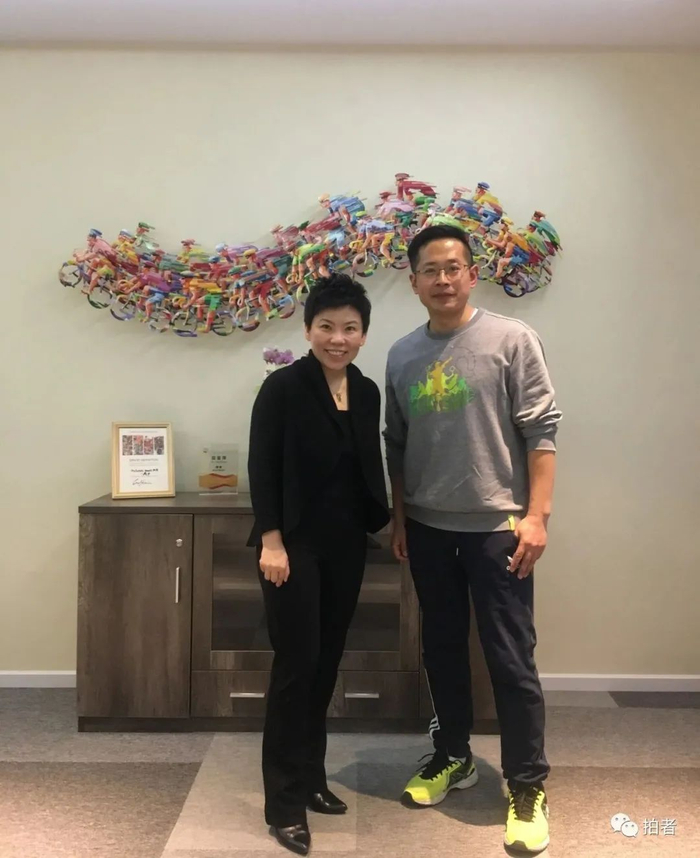 ▲2018年4月9日，北京，那天上午家里突遇变故，下午红肿着眼睛去专访邓亚萍。