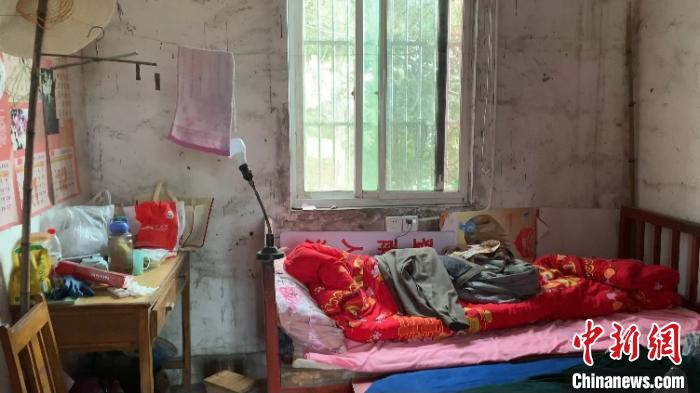 吴建平的居住环境。　徐翘楚 摄