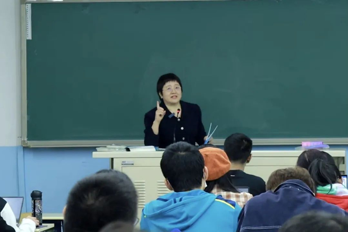▲在北师大，刘文利开设了《人类性学》的课。受访者供图