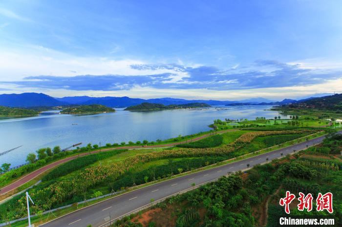     图为东江湖湿地公园。资兴市委宣传部供图