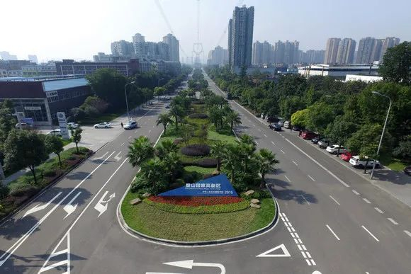 璧山国家高新区 曾清龙 摄