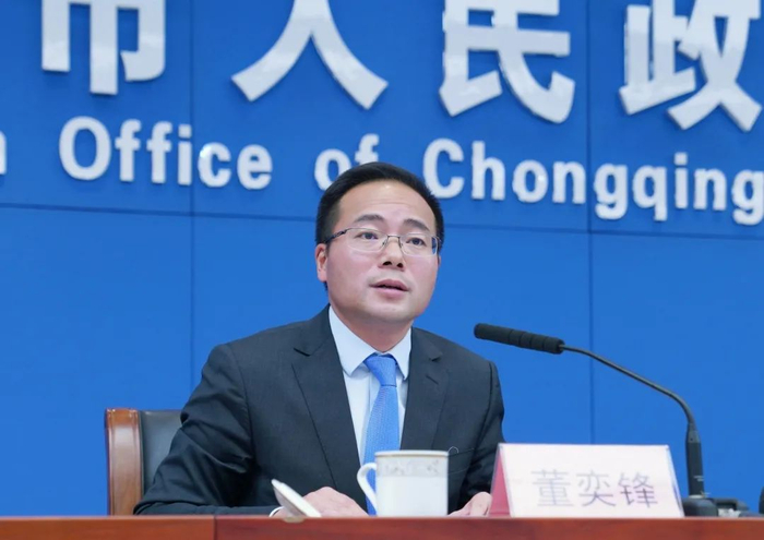 董奕锋回答记者提问 罗嘉 摄