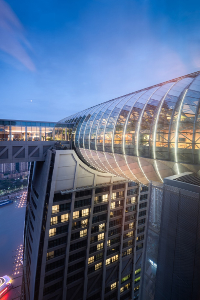 水晶连廊近景及连桥 图：榫卯建筑摄影