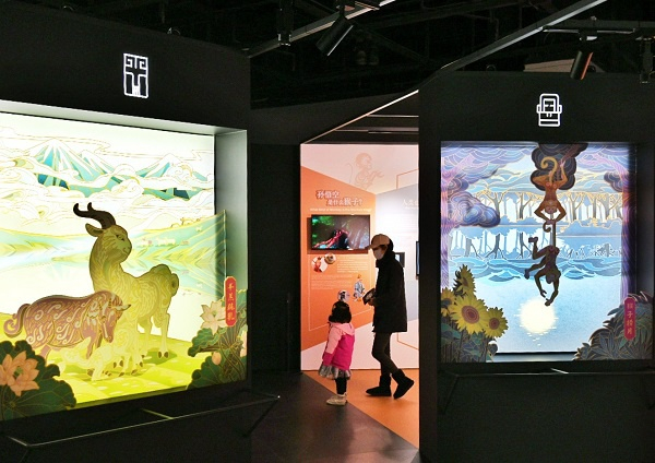 图说：十二生肖展览亮相 新民晚报记者 孙中钦/摄（下同）