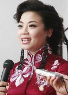 52岁张也与蔡徐坤合作,曾上过25次春晚,现录制央视新年节目|_新浪娱乐_新浪新闻