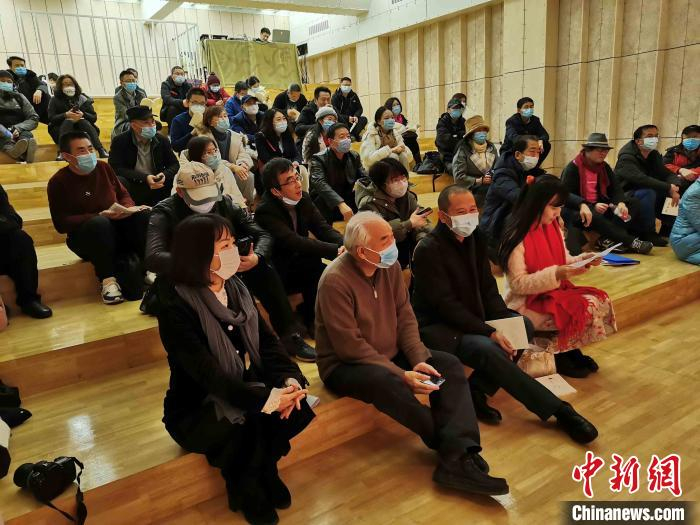 读者认真倾听嘉宾分享。《诗探索》供图