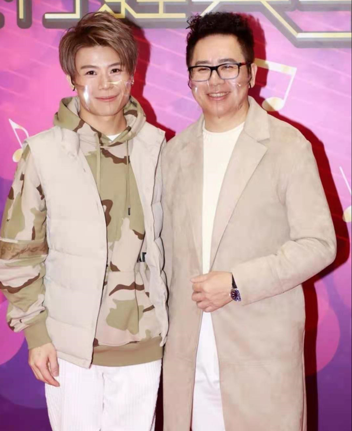 子承父业！TVB知名老戏骨儿子加盟无线，不靠老爸演古惑仔