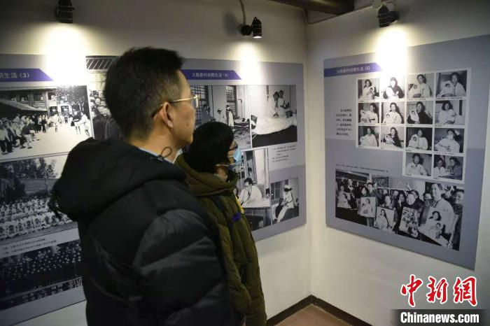 台胞台属参观大陈岛台胞文史馆 范宇斌 摄
