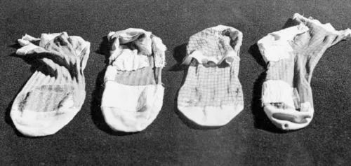 △直到朱德去世，人们才知道这位共和国元勋生前穿的是这样的破袜子