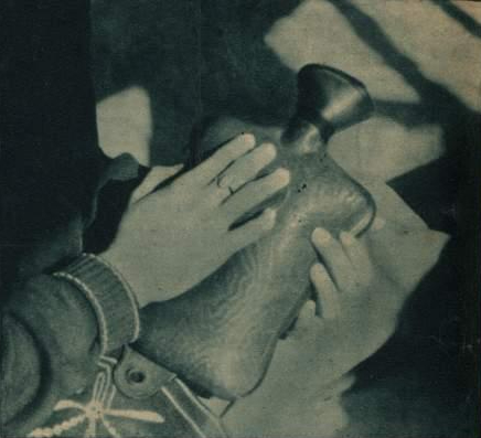 图片来源：《取暖》，《良友》1933年第83期