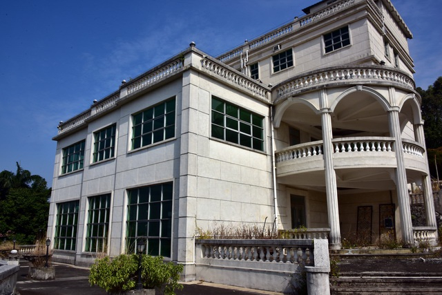 观音山国家森林公园内的违建别墅。摄影/章轲