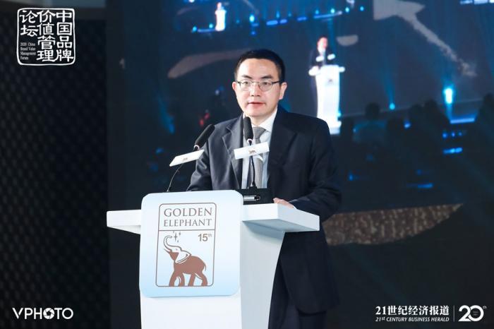 南方财经全媒体集团副总编辑、21世纪报系党委书记、总编辑邓红辉