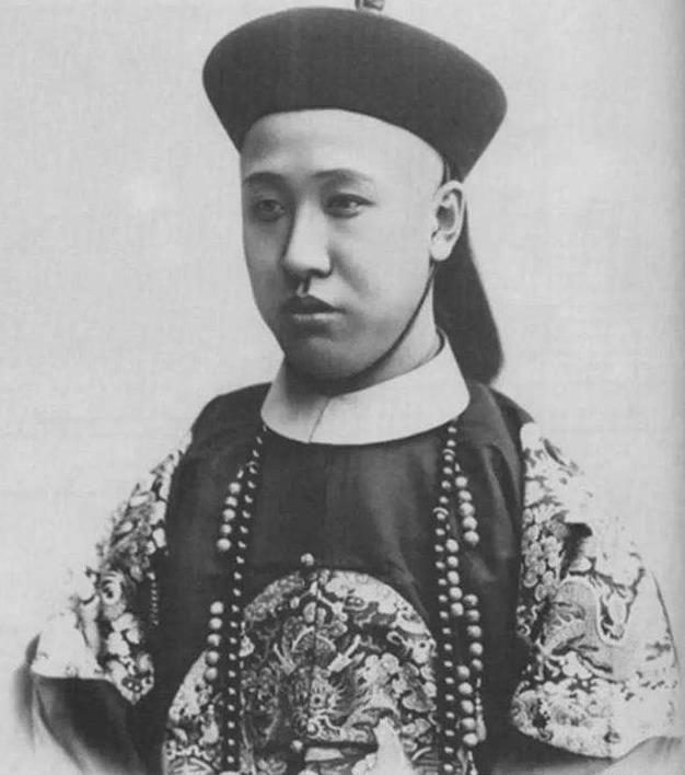 清朝的王爷原来都长这样,看看他们的老照片,原来王爷真有帅的
