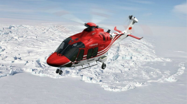 图说：中国南极考察队“雪鹰301”直升机参与救援 来源/AAD