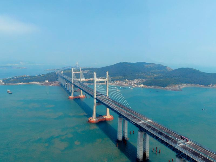航拍福平铁路平潭公铁大桥。（中国网发胡鹏/摄）