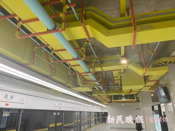 图说：周浦站出发层 新民晚报记者任天宝/摄