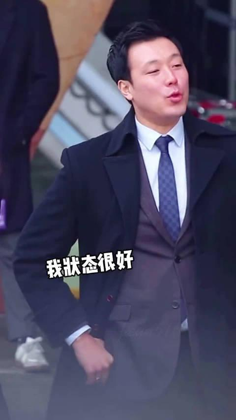 iu保镖大叔像父亲一样保护着她被宠溺的李知恩真的很幸福啊