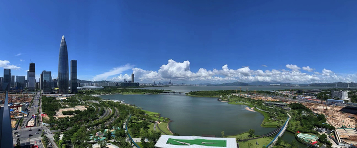 （深圳顶豪公寓深圳湾壹号景观，时代周报记者摄）