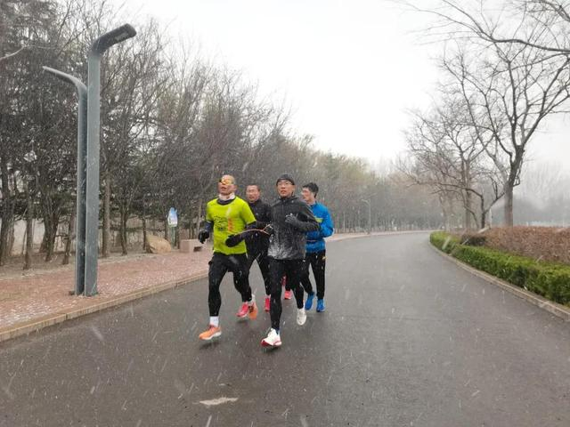 又一大神!第二场全马224,他说:未来跑进220有我一个名额