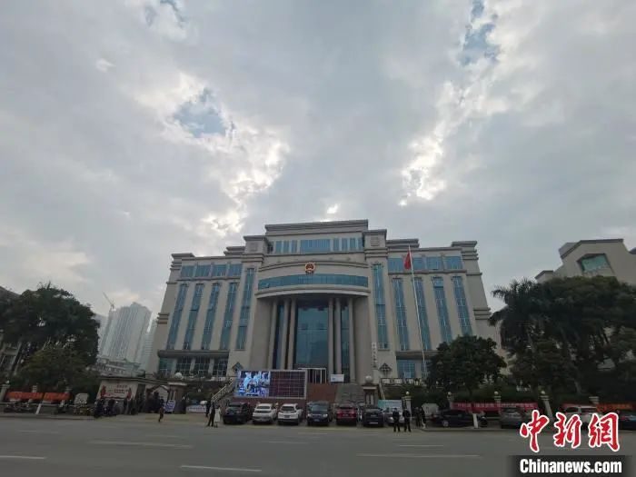 图为广西灵山县人民法院。　翟李强 摄