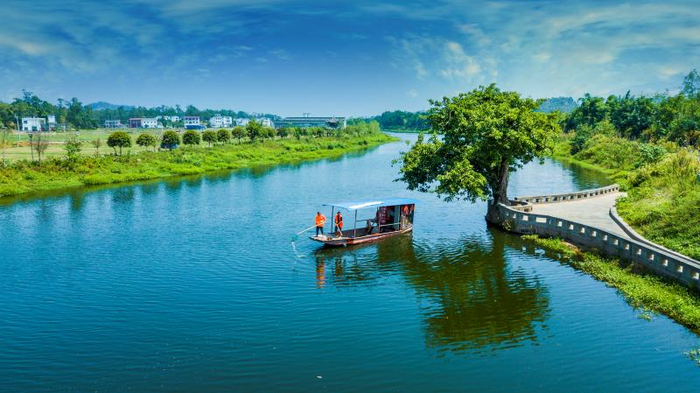 “长江经济带美丽河流”龙溪河 肖华 摄
