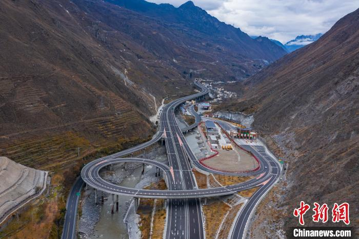 图为四川汶马高速。四川交投集团供图