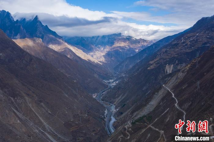 图为四川汶马高速。四川交投集团供图