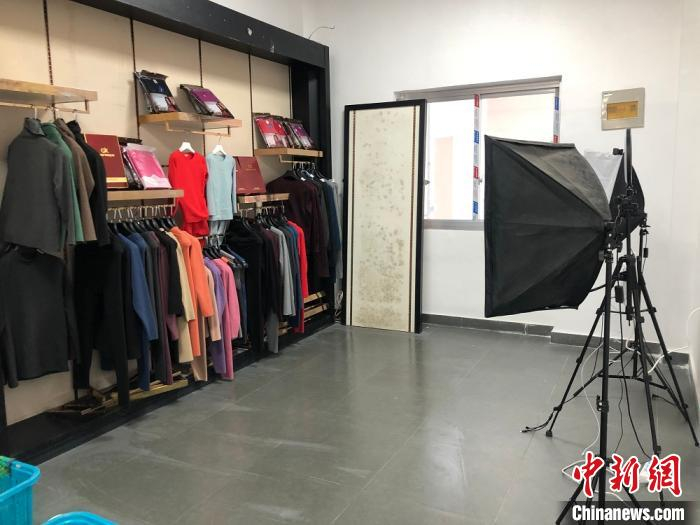 直播间。　潘沁文 摄