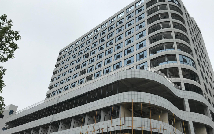 11月20日，修建中的集里医院新门诊楼。新京报记者 张惠兰 摄