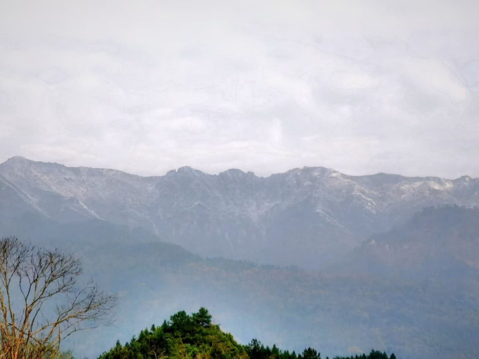 雪花飘飘美不胜收江西多地迎来今冬第一场雪
