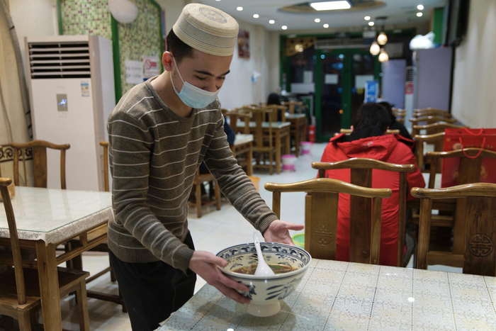 “套餐A”是一份平时售价为22元的牛肉面。新京报记者 郑新洽 摄