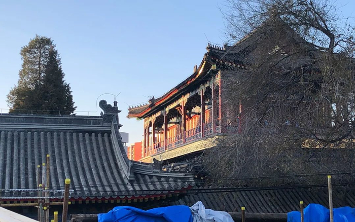 ▲11月27日，夕阳下的万寿寺万佛阁。新京报记者 韩沁珂 摄